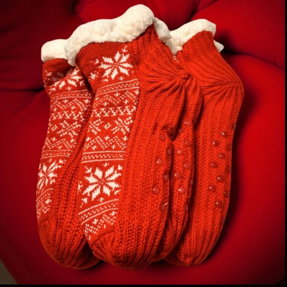 Christmas Socks Cozy Knit Slipper Socks Snowflake Pattern non slip NWT